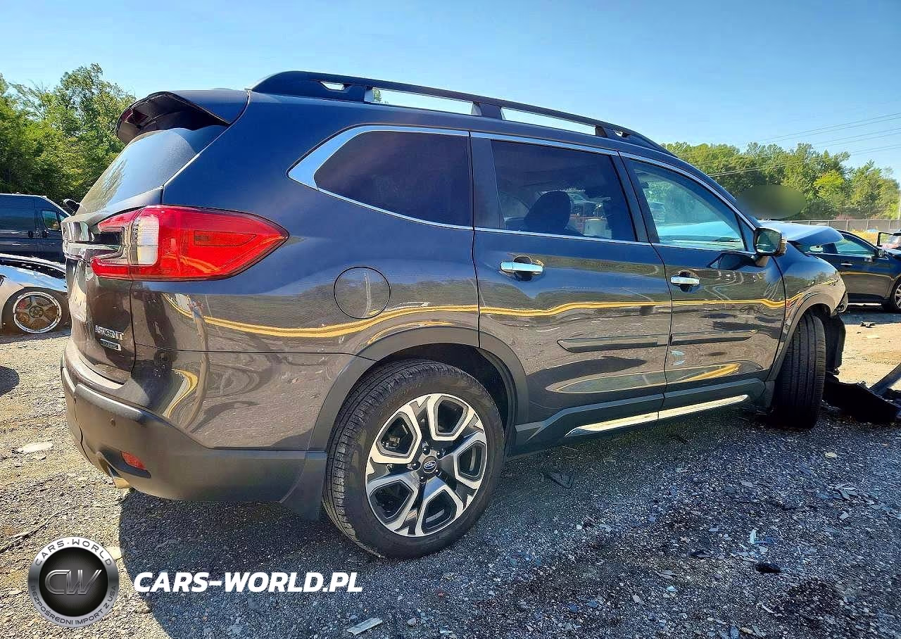 2023 Subaru Ascent Touring VIN:4S4WMAWD6P3461805 - 3