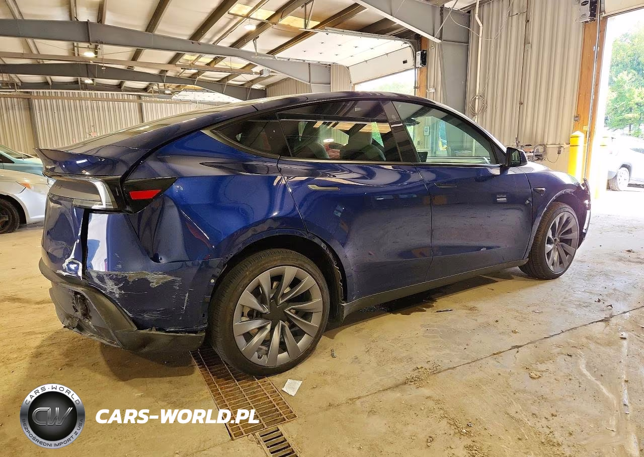 2026 Tesla Model Y VIN:7SAYGDEE7TF628933 - 3