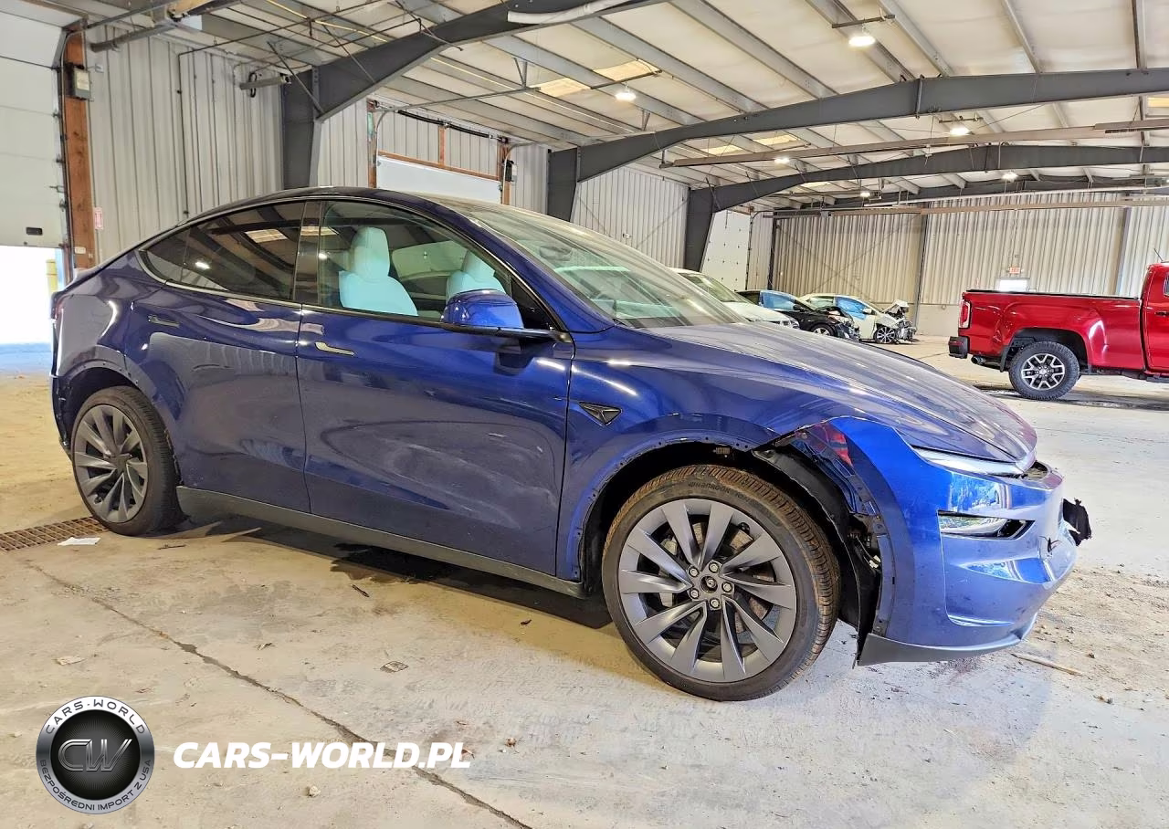 2026 Tesla Model Y VIN:7SAYGDEE7TF628933 - 4