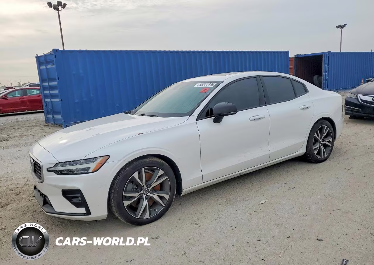 2019 Volvo S60 T6 R-Design