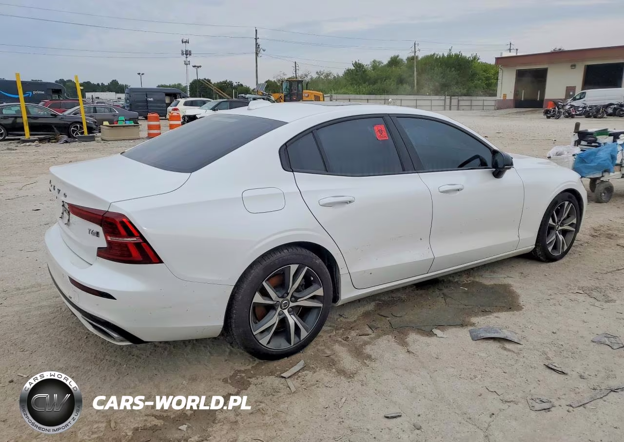 2019 Volvo S60 T6 R-Design VIN:7JRA22TM1KG016826 - 3