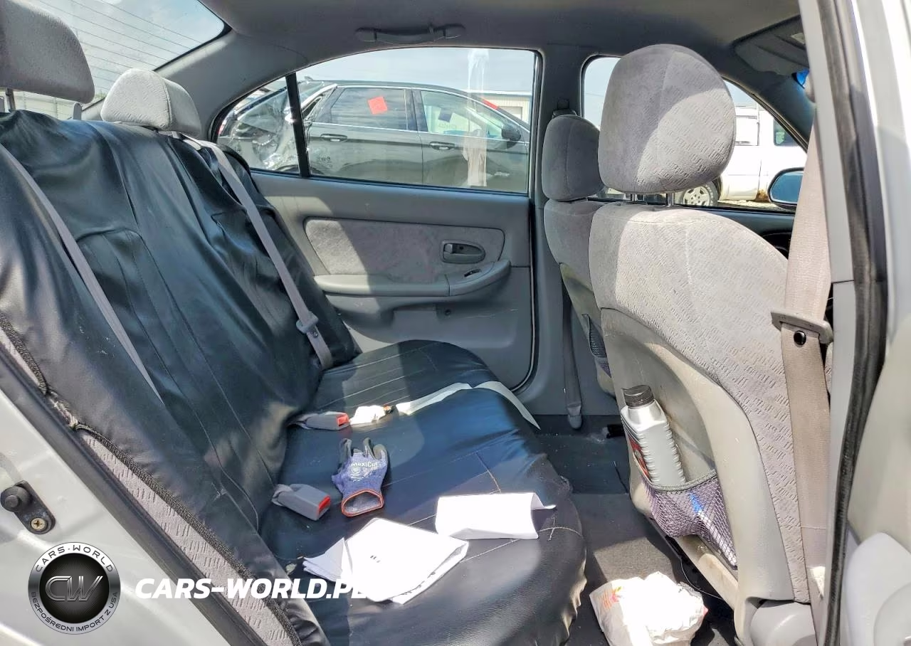 2004 Hyundai Elantra Gls VIN:KMHDN46D34U775553 - 10