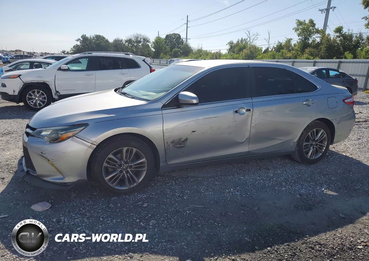 2016 Toyota Camry Se 4Dr – zdjęcie 1 z 13
