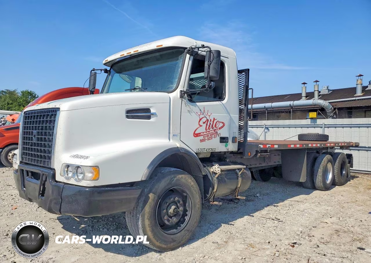 2004 Volvo Vhd Flatbed Truck