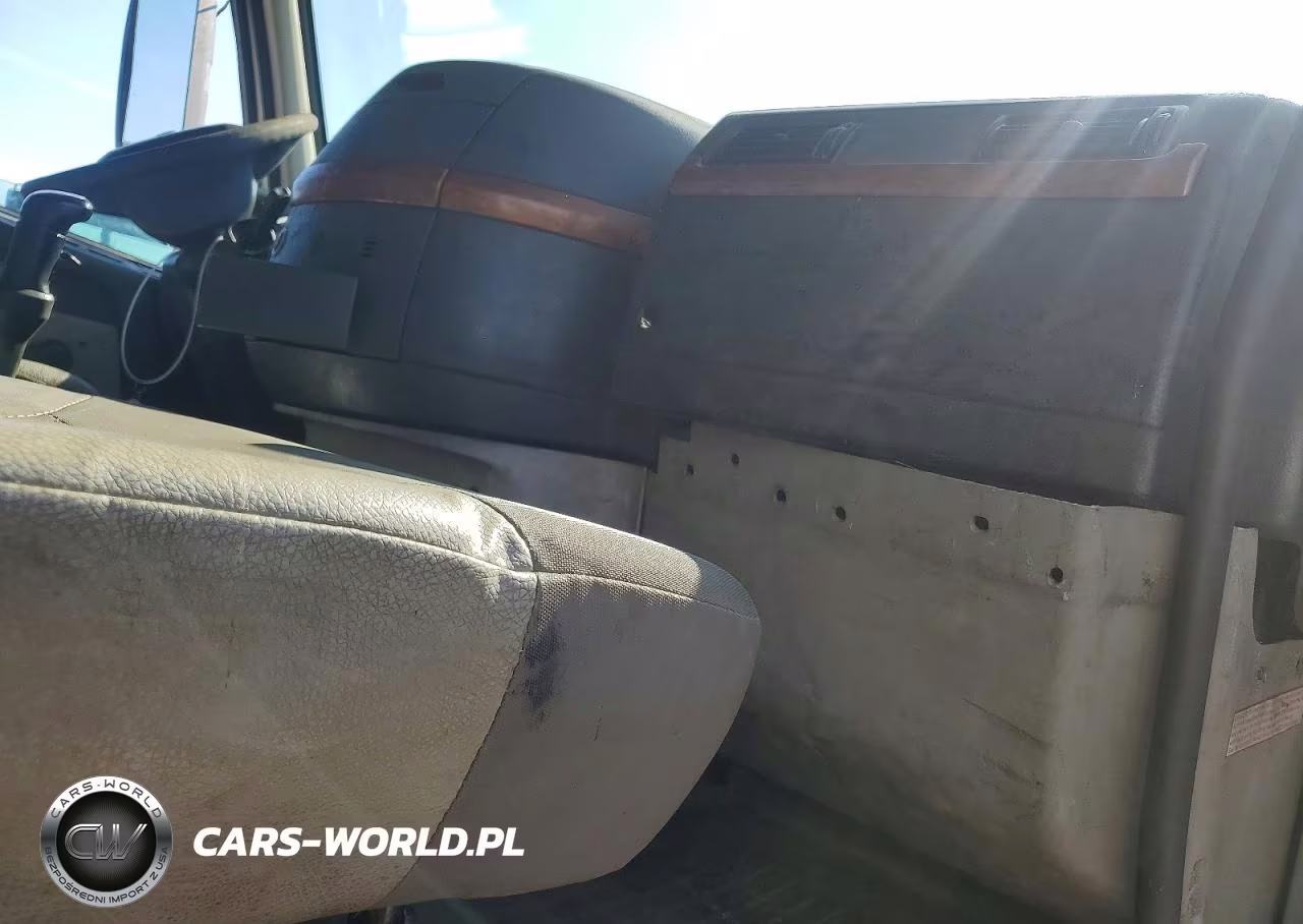 2004 Volvo Vhd Flatbed Truck VIN:4V5KC9GF54N352496 - 8