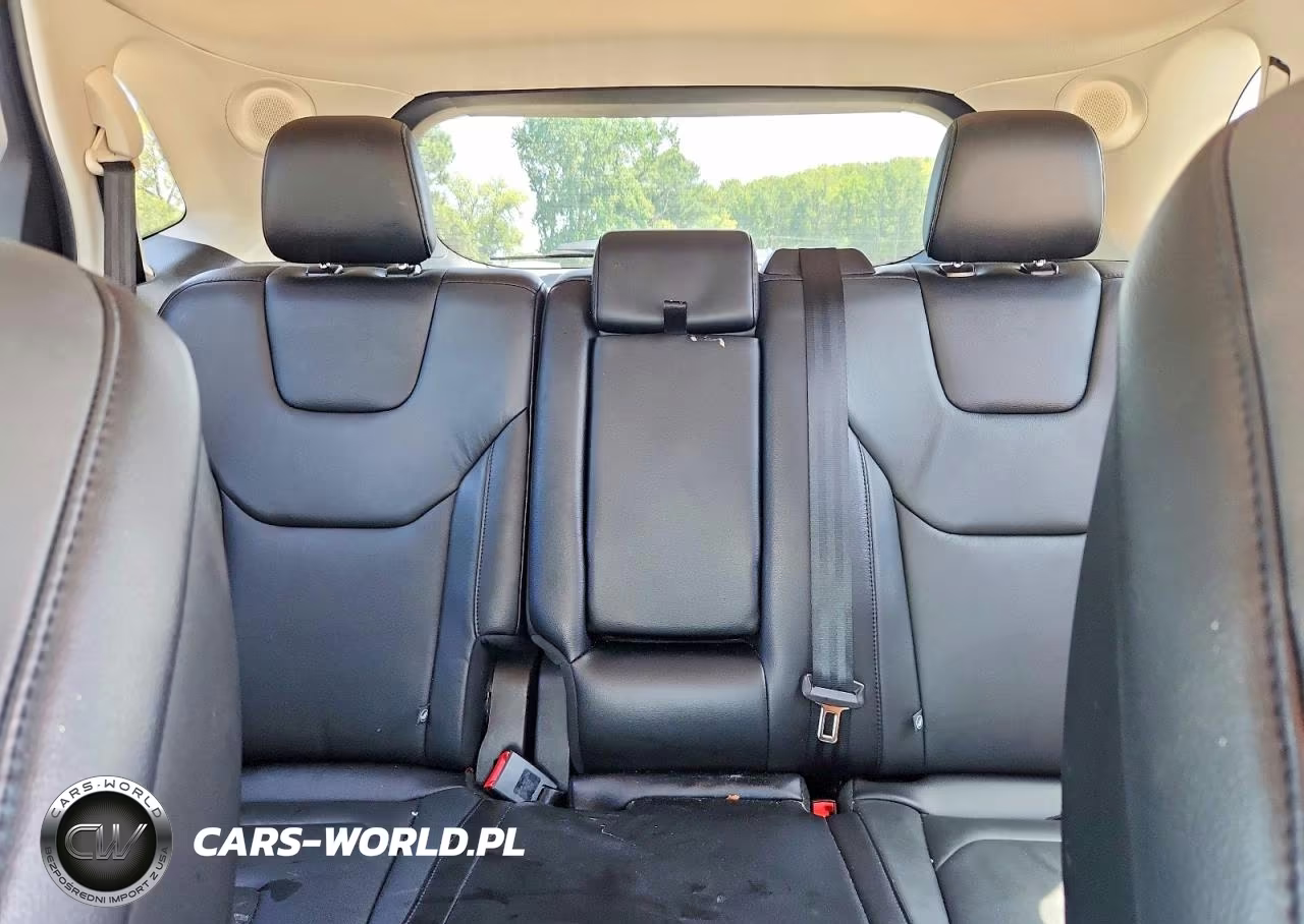 2018 Ford Edge Titanium VIN:2FMPK3K97JBC09611 - 10