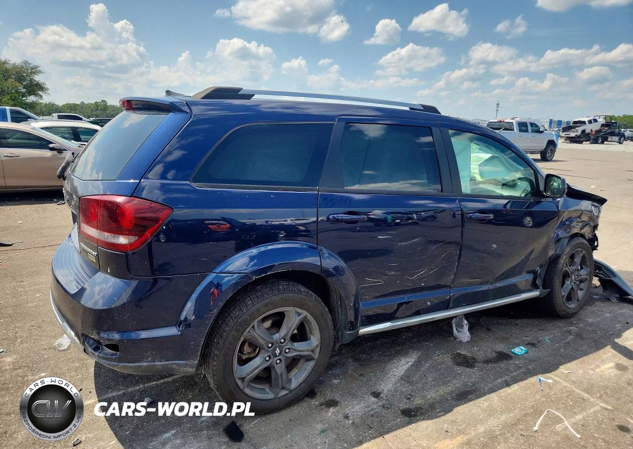 2019 Dodge Journey Crossroad VIN:3C4PDCGG1KT860843 - 3