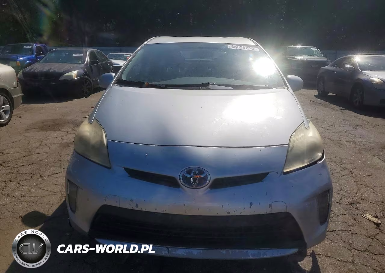 2012 Toyota Prius Two VIN:JTDKN3DU8C5398431 - 5