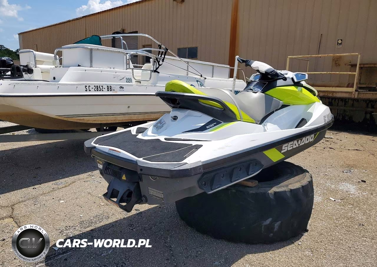 2017 Sea-Doo Jet Ski VIN:YDV36670K617 - 4