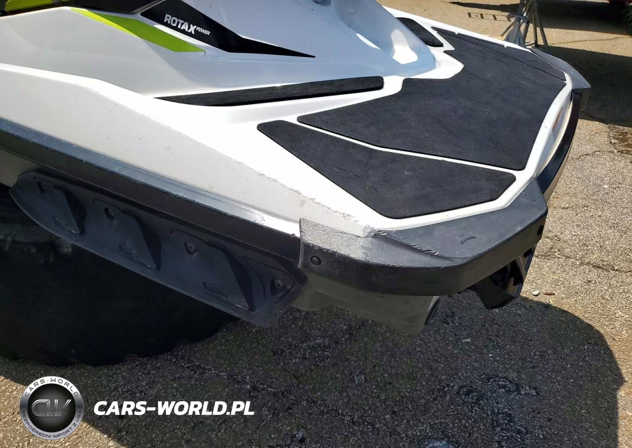 2017 Sea-Doo Jet Ski VIN:YDV36670K617 - 9