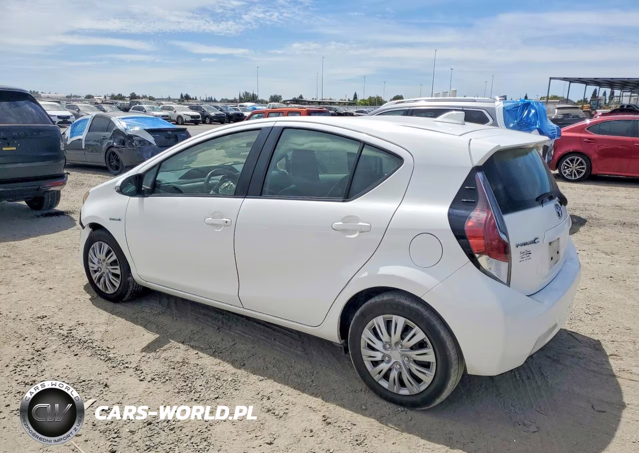 2016 Toyota Prius C One VIN:JTDKDTB32G1126709 - 2