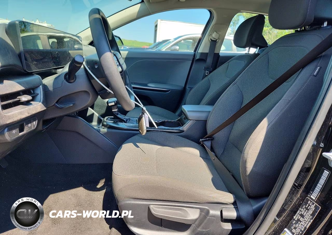 2025 Kia K4 Lxs VIN:3KPFT4DE4SE101714 - 7