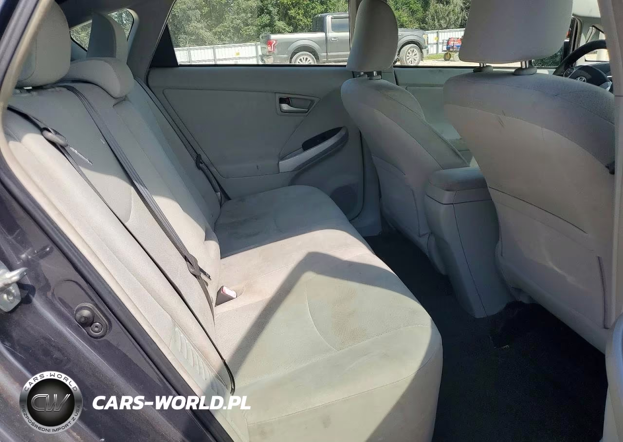 2013 Toyota Prius Two VIN:JTDKN3DU4D5590978 - 10
