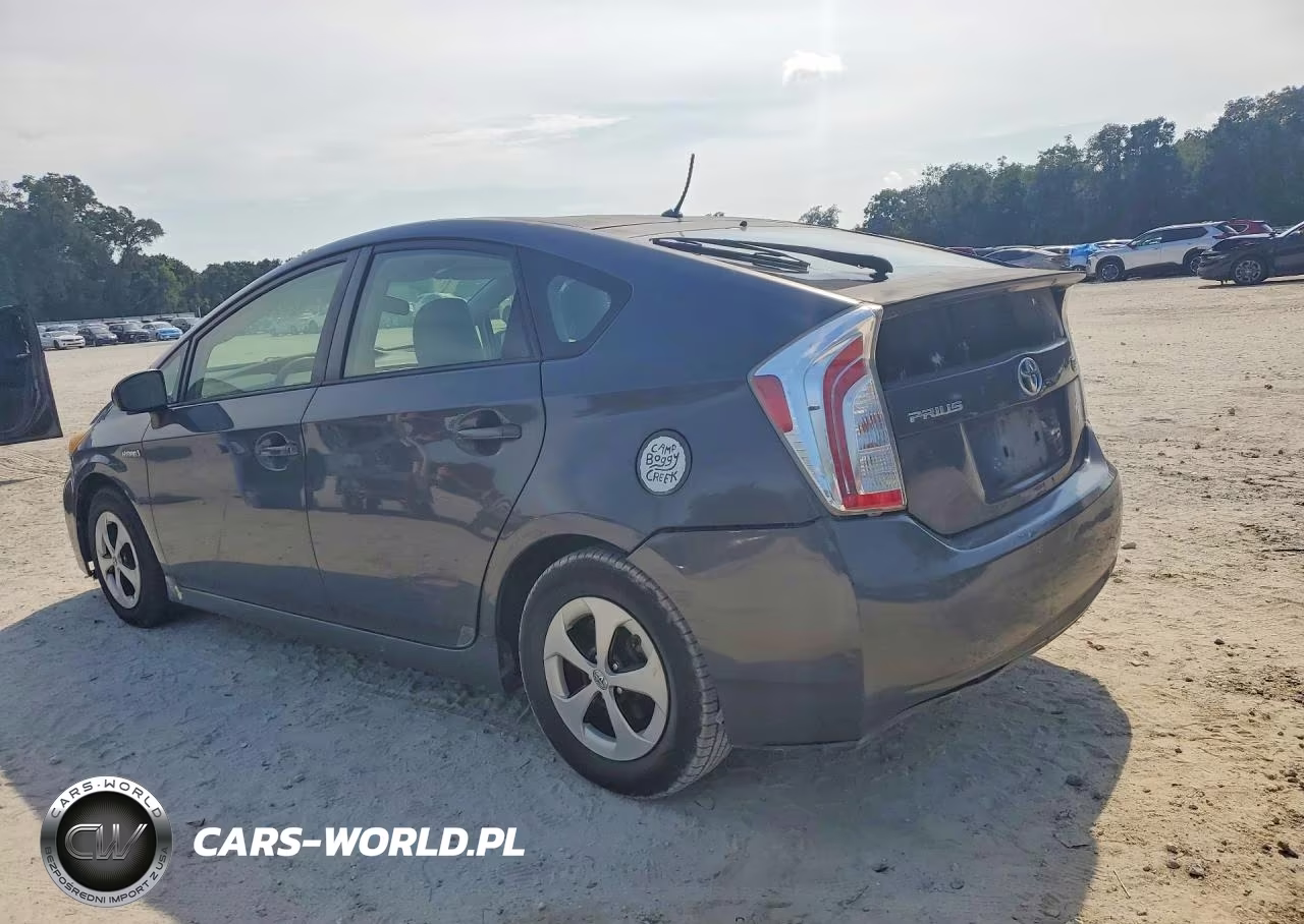 2013 Toyota Prius Two VIN:JTDKN3DU4D5590978 - 2