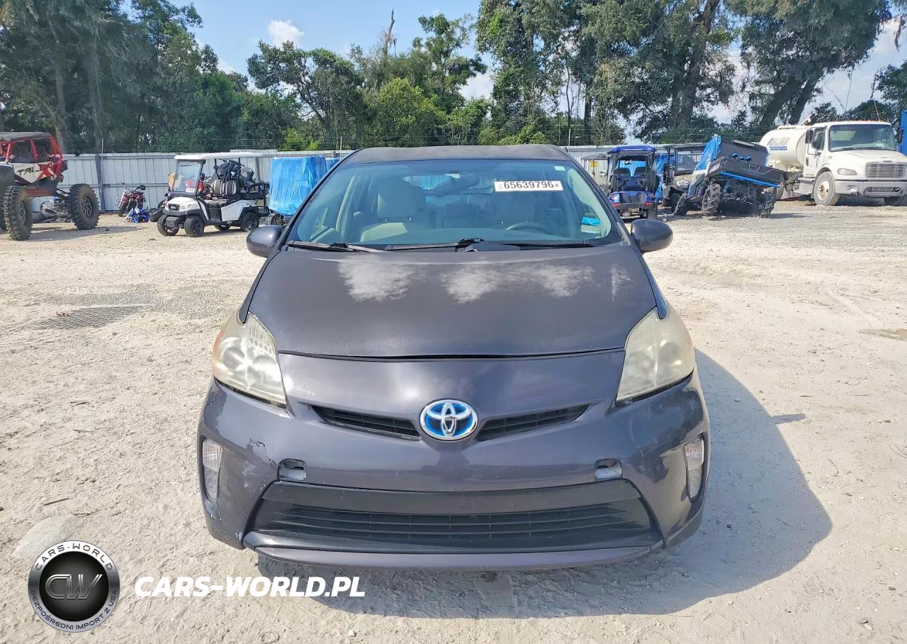 2013 Toyota Prius Two VIN:JTDKN3DU4D5590978 - 5
