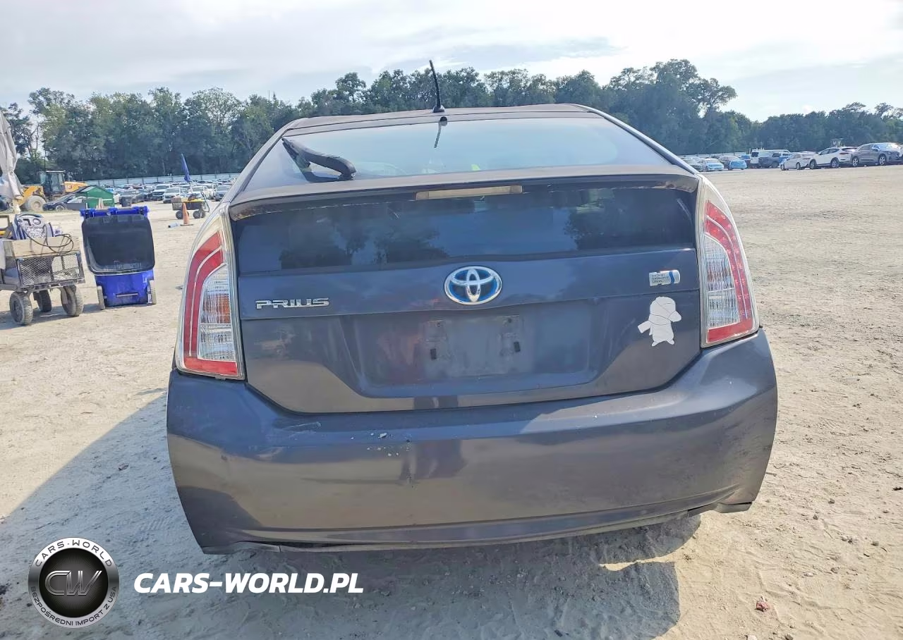 2013 Toyota Prius Two VIN:JTDKN3DU4D5590978 - 6