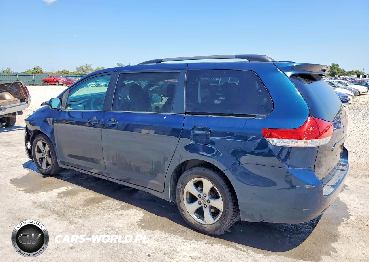 2012 Toyota Sienna Le VIN:5TDKK3DC7CS231746 - 2