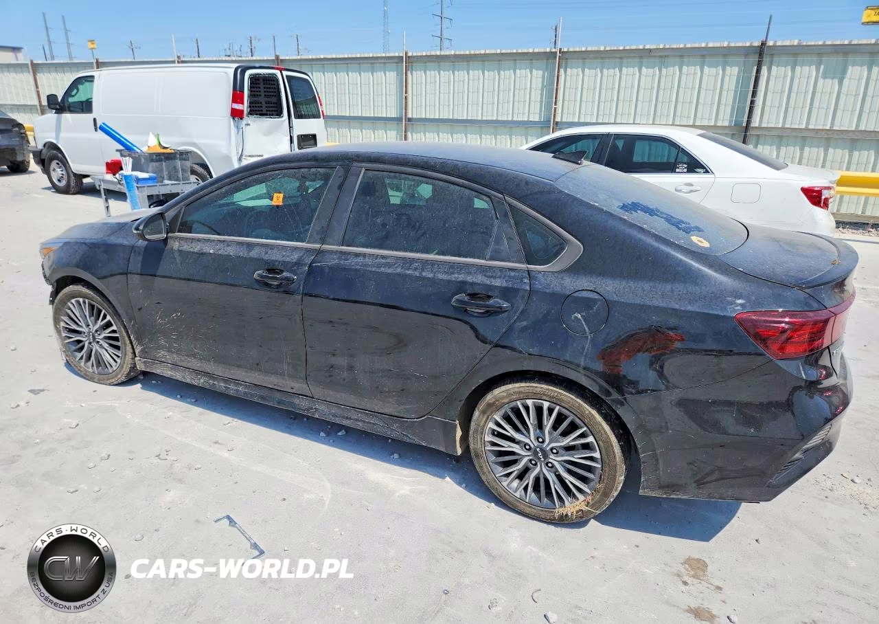 2022 Kia Forte Gt Line VIN:3KPF54AD8NE489315 - 2