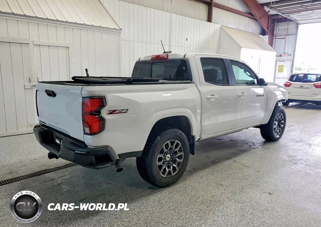 2023 Chevrolet Colorado Z71 VIN:1GCPTDEK8P1193736 - 3
