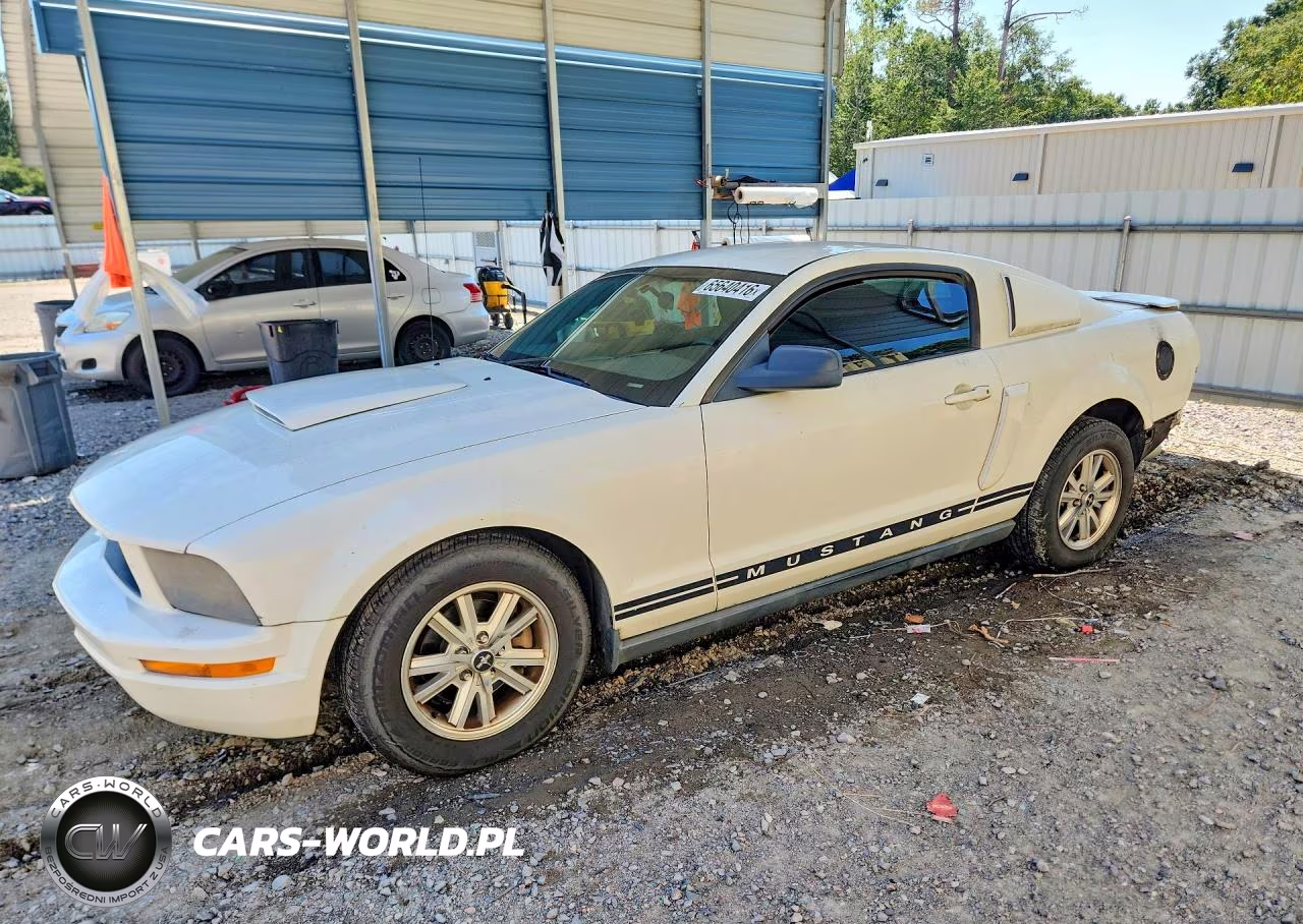 2007 Ford Mustang VIN:1ZVFT80N075252322 - 1