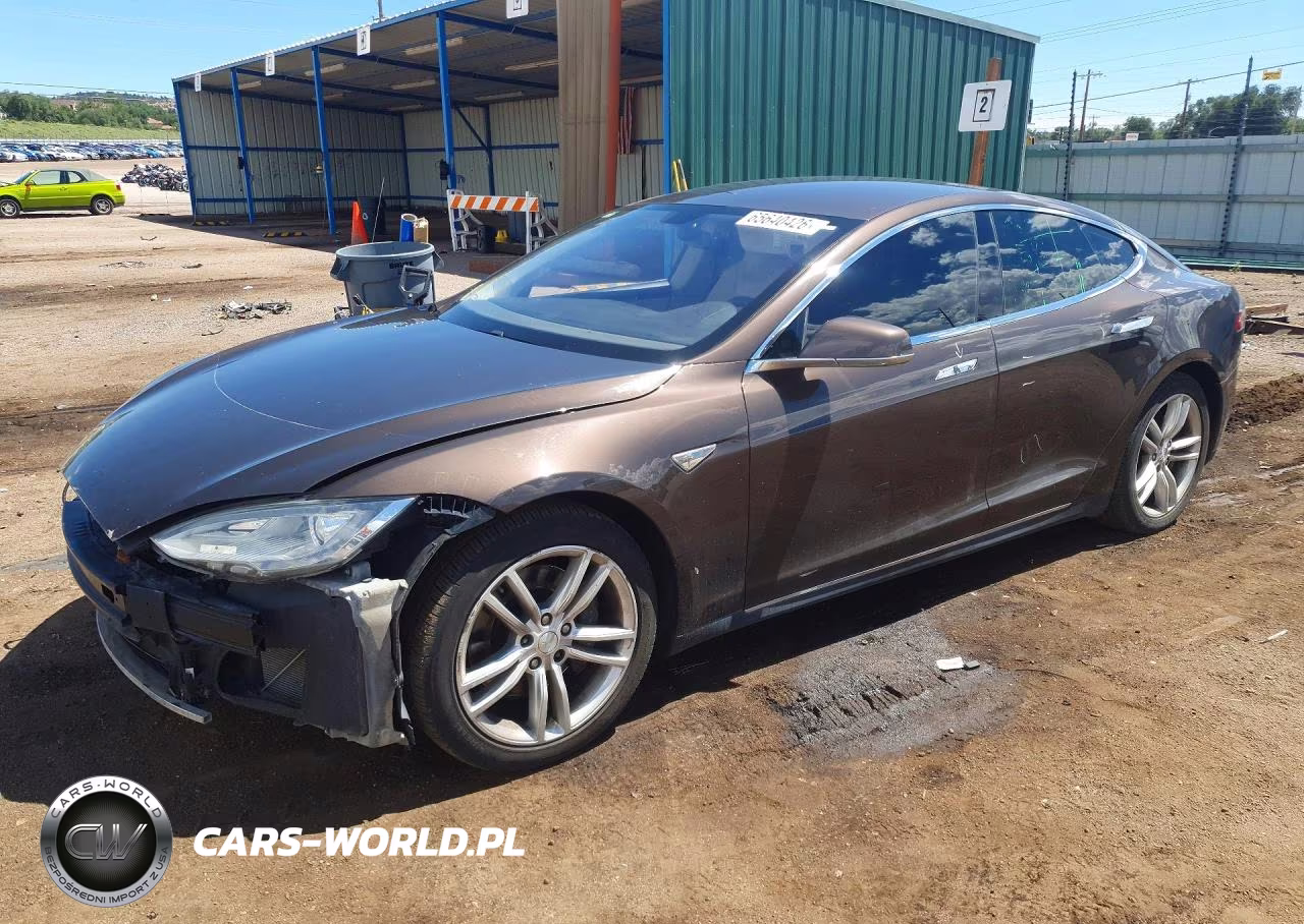 2013 Tesla Model S – zdjęcie 1 z 12