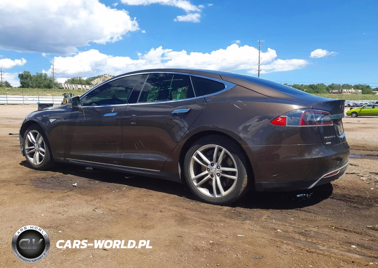 2013 Tesla Model S VIN:5YJSA1DNXDFP06823 - 2