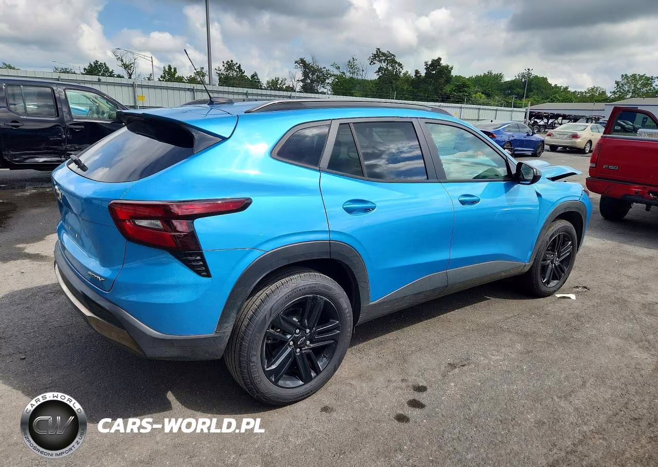 2025 Chevrolet Trax Activ VIN:KL77LKEP1SC077532 - 3