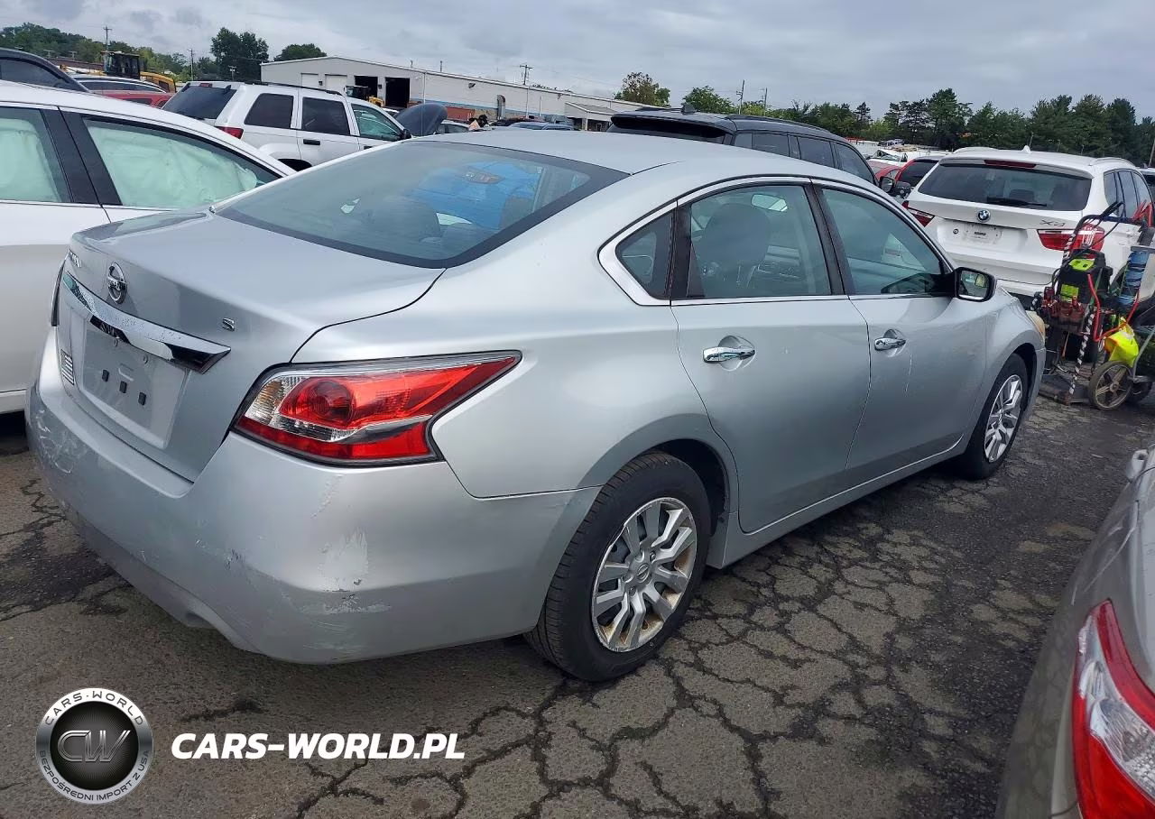 2015 Nissan Altima 2.5 S VIN:1N4AL3AP6FN306114 - 3