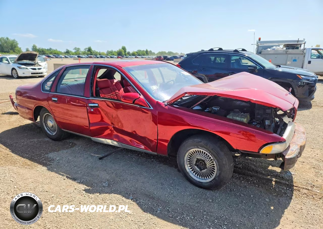 1996 Chevrolet Caprice Classic VIN:1G1BL52W4TR120469 - 4