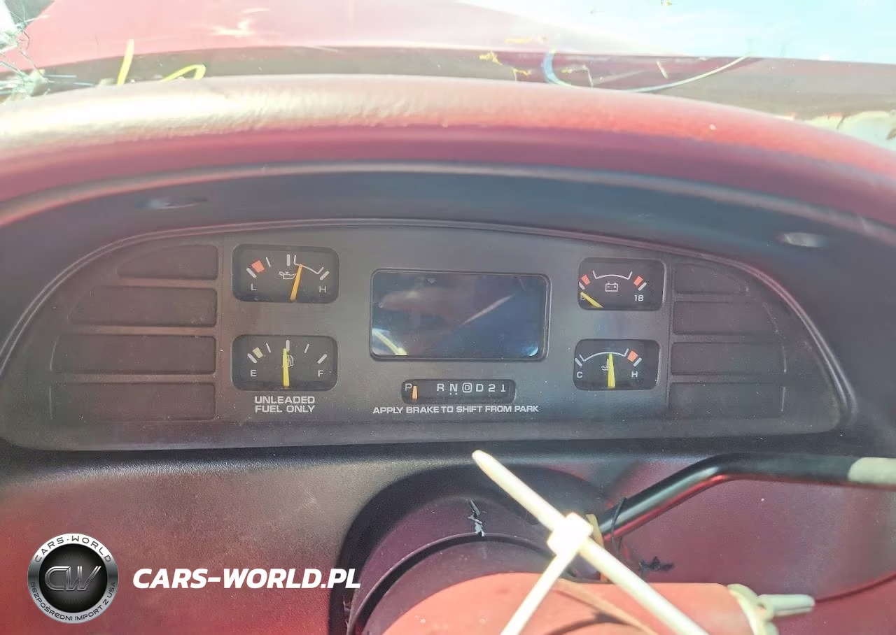 1996 Chevrolet Caprice Classic VIN:1G1BL52W4TR120469 - 9