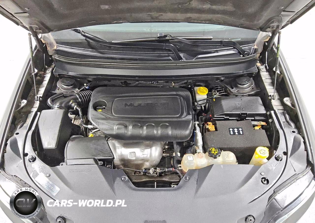 2019 Jeep Cherokee Latitude Plus VIN:1C4PJLLB6KD479112 - 12
