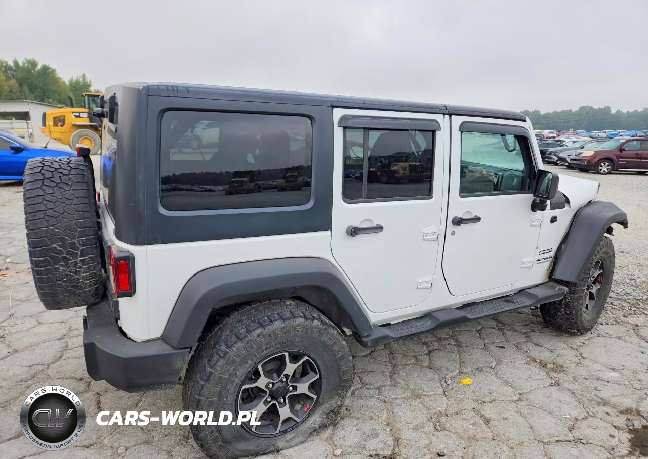 2013 Jeep Wrangler Unlimited Sport VIN:1C4HJWDG7DL679862 - 3