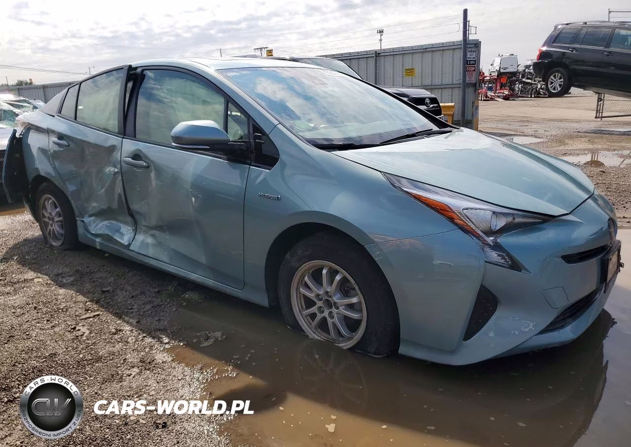 2016 Toyota Prius Three VIN:JTDKARFU9G3018610 - 4