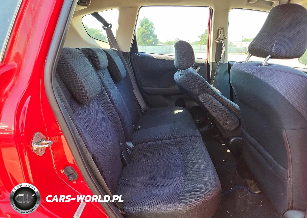 2012 Honda Fit Sport VIN:JHMGE8H57CC012520 - 10