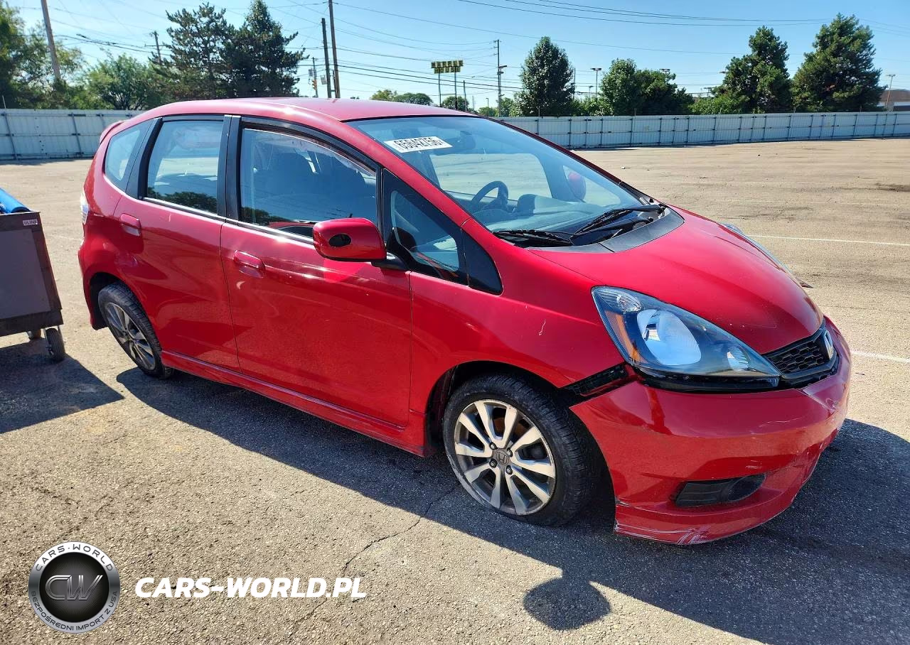 2012 Honda Fit Sport VIN:JHMGE8H57CC012520 - 4
