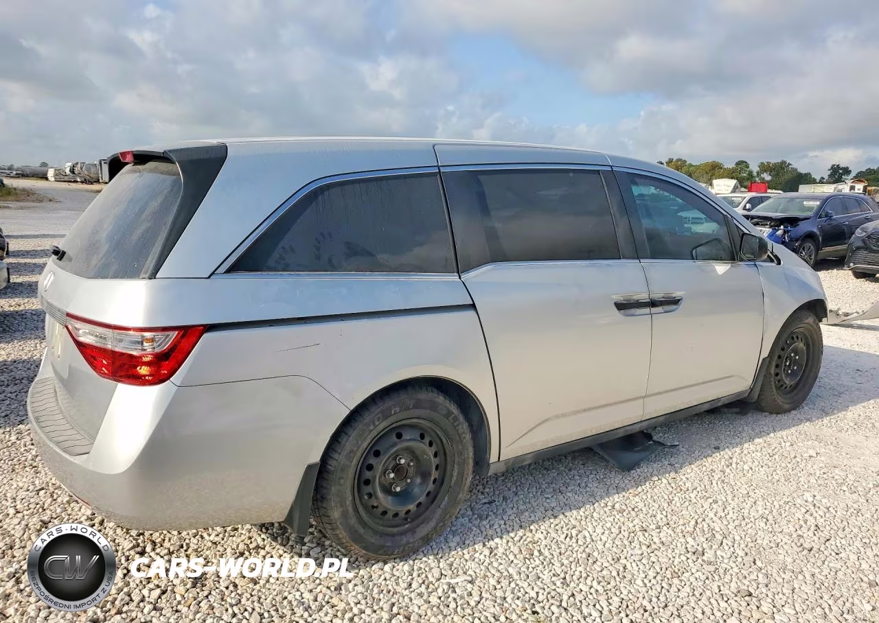 2011 Honda Odyssey Lx VIN:5FNRL5H27BB017027 - 3