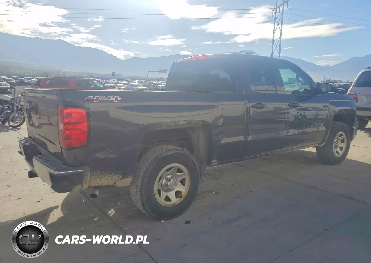 2015 Chevrolet Silverado K1500 VIN:1GCVKPEH0FZ402418 - 3