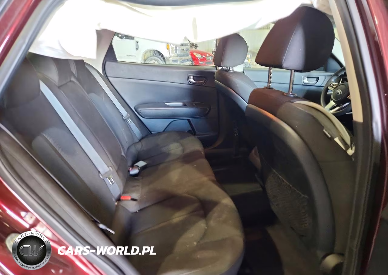 2019 Kia Optima Lx VIN:5XXGT4L36KG350866 - 10
