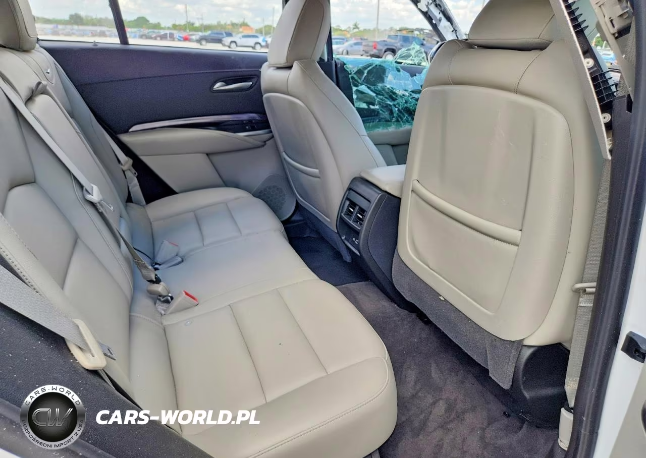 2022 Cadillac Xt4 Luxury VIN:1GYAZAR43NF168736 - 11