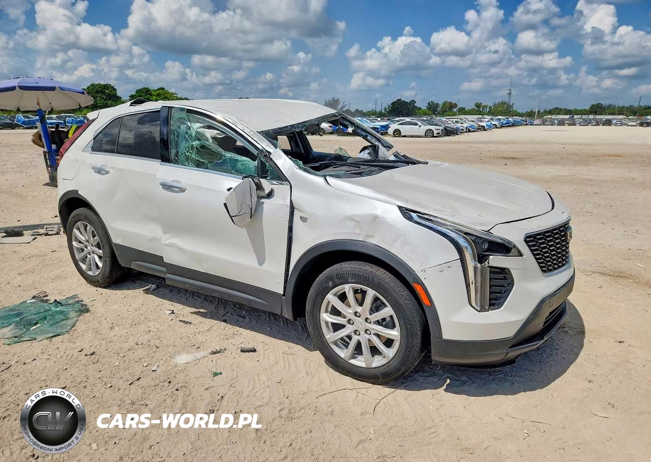 2022 Cadillac Xt4 Luxury VIN:1GYAZAR43NF168736 - 4