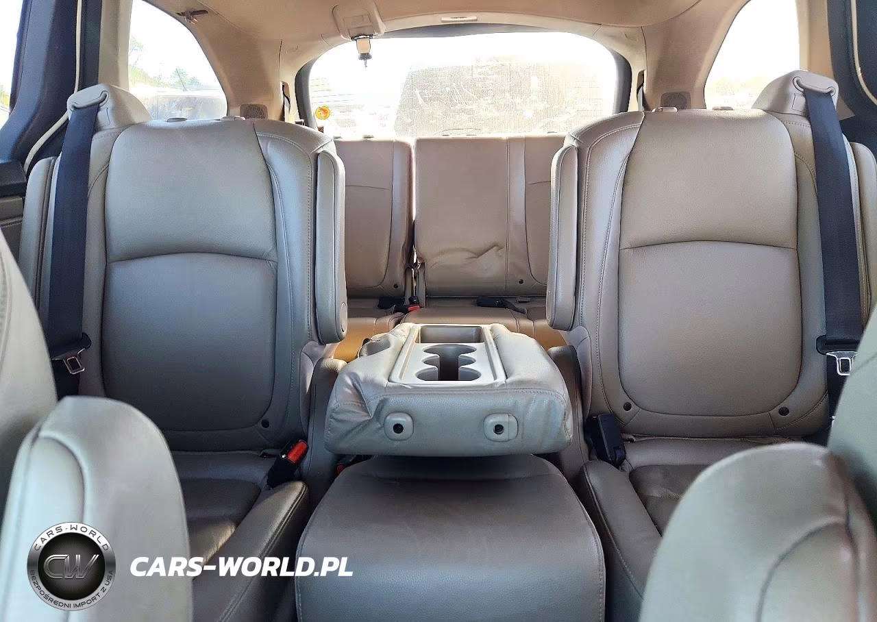 2018 Honda Odyssey Elite VIN:5FNRL6H96JB108078 - 10