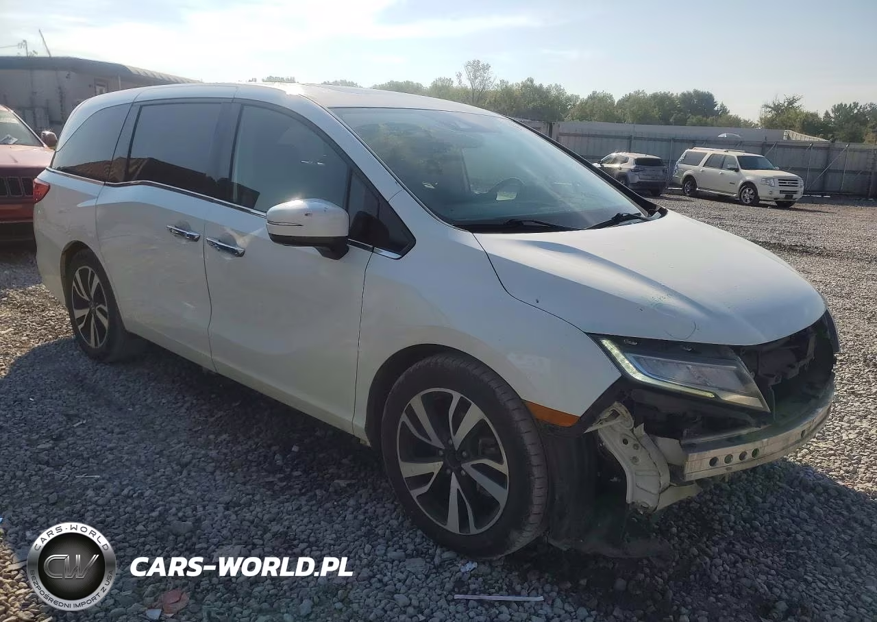 2018 Honda Odyssey Elite VIN:5FNRL6H96JB108078 - 4