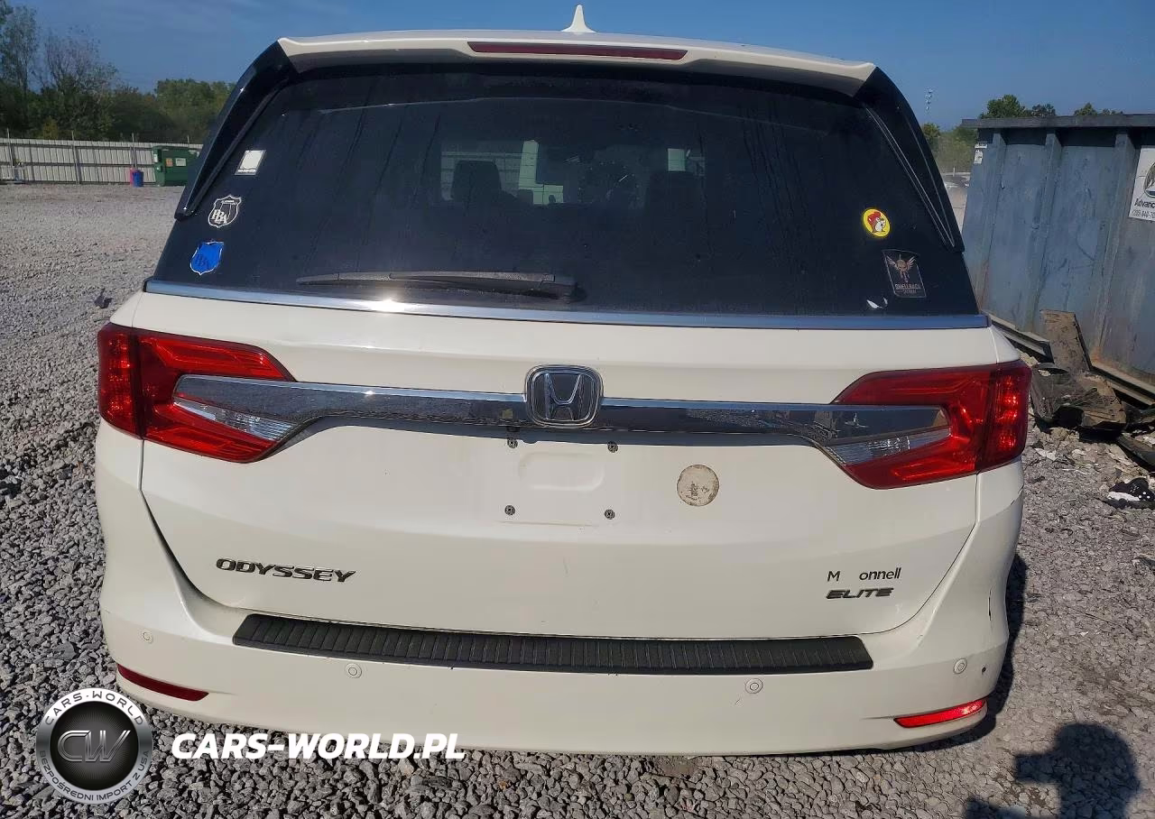 2018 Honda Odyssey Elite VIN:5FNRL6H96JB108078 - 6