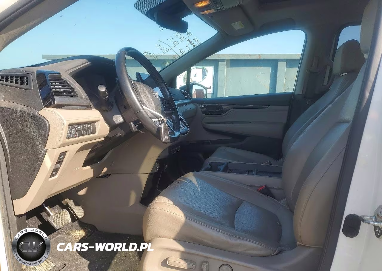 2018 Honda Odyssey Elite VIN:5FNRL6H96JB108078 - 7