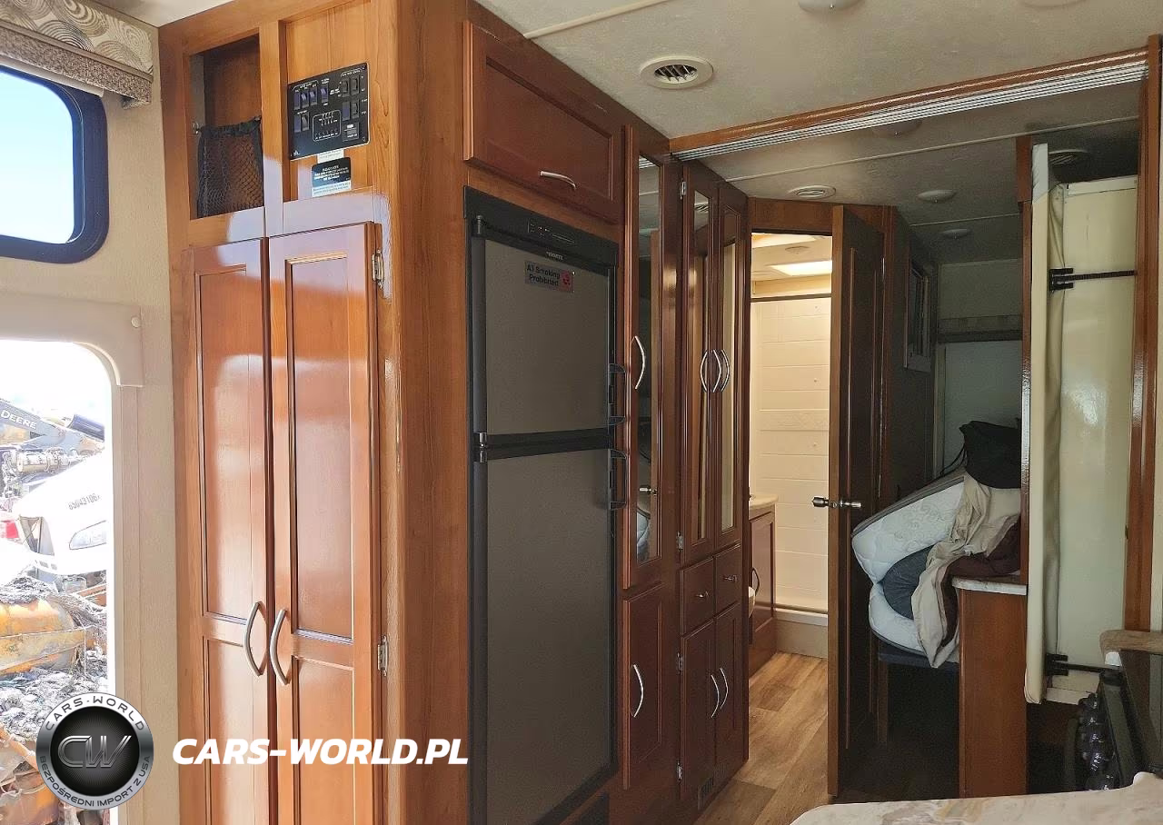 2018 Coachmen Pursuit Rv VIN:1F64F5DY9J0A13377 - 9