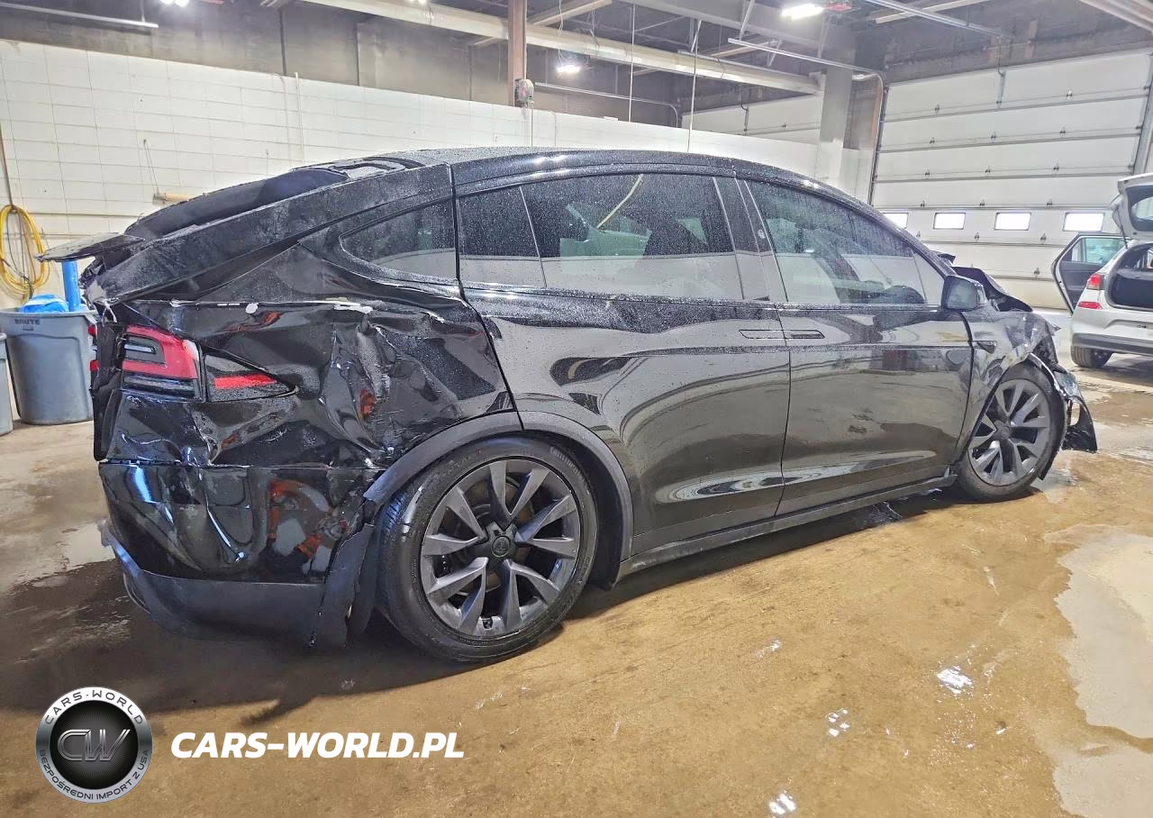 2024 Tesla Model X VIN:7SAXCDE54RF444663 - 3
