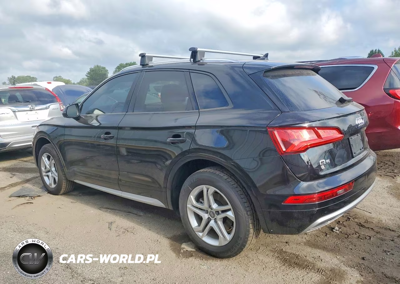2018 Audi Q5 Premium VIN:WA1ANAFY7J2202083 - 2