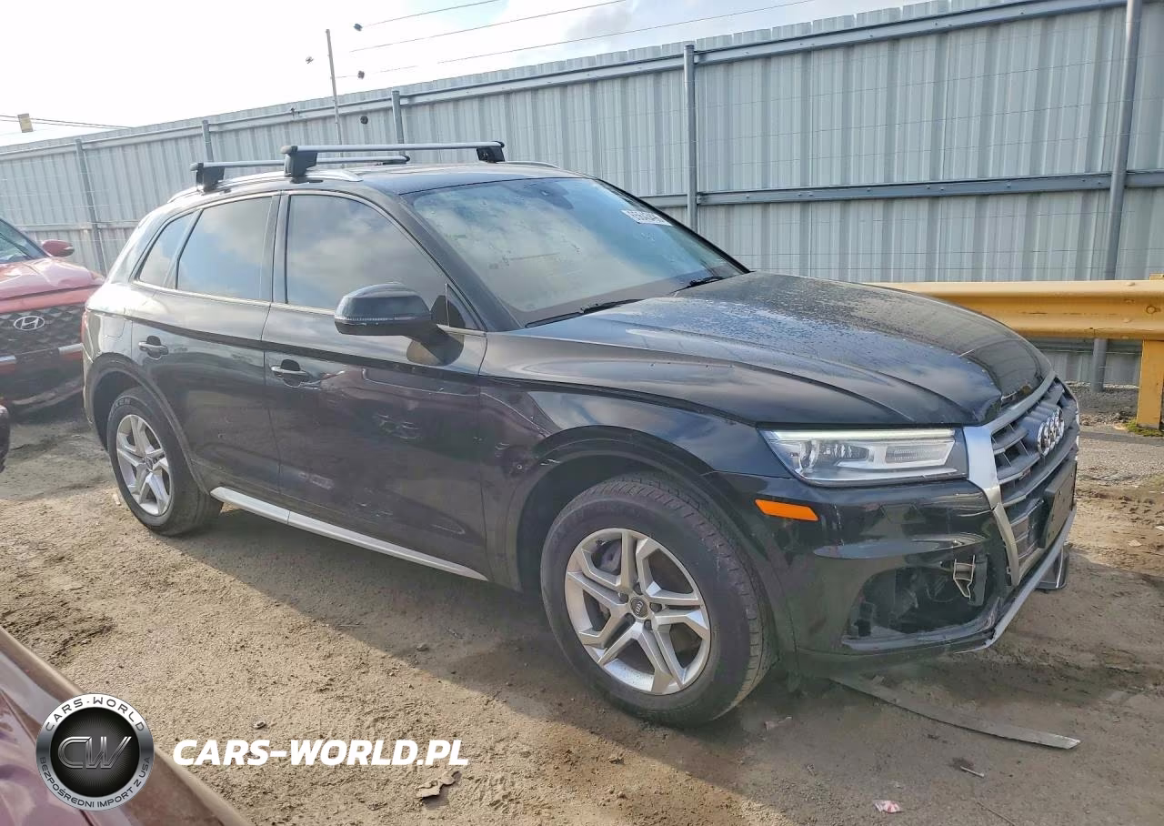 2018 Audi Q5 Premium VIN:WA1ANAFY7J2202083 - 4