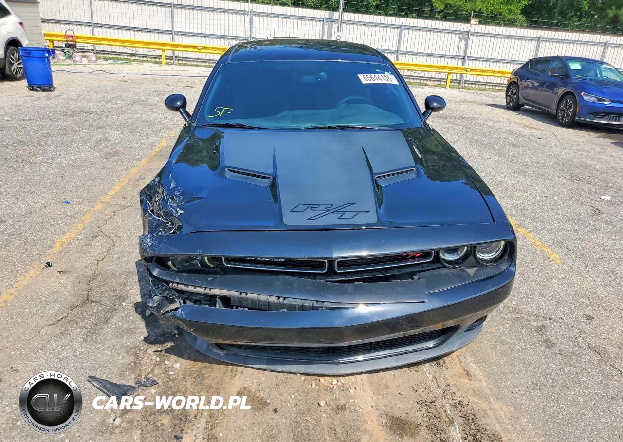 2015 Dodge Challenger Sxt VIN:2C3CDZATXFH839824 - 5
