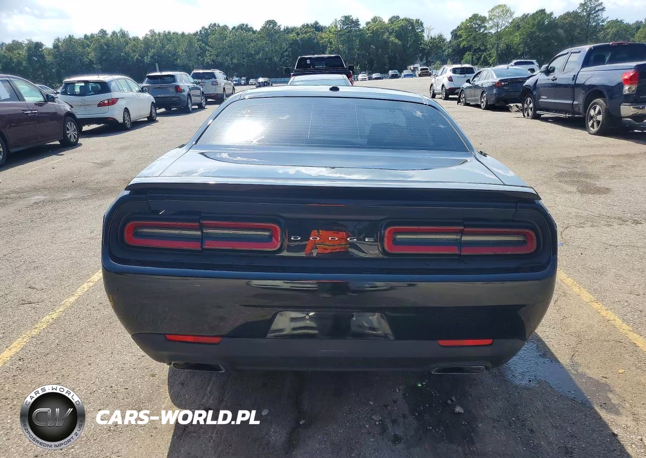 2015 Dodge Challenger Sxt VIN:2C3CDZATXFH839824 - 6